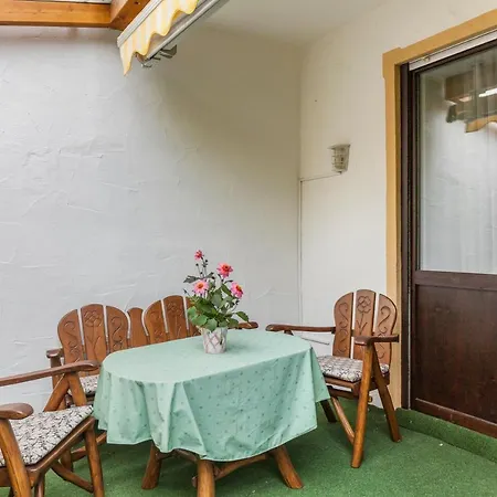 Enzian Apartment *